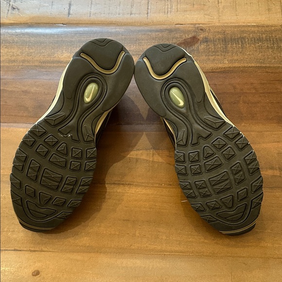 NikeAir Max 97. Neutral Olive Green and Cream Sneakers - Picture 8 of 12